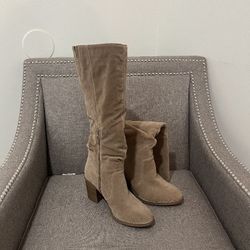 Universe Threads Grey Boots