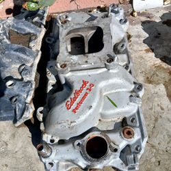 EDELBROCK ALUMINUM INTAKE FOR CHEVY  BB!!! 125$