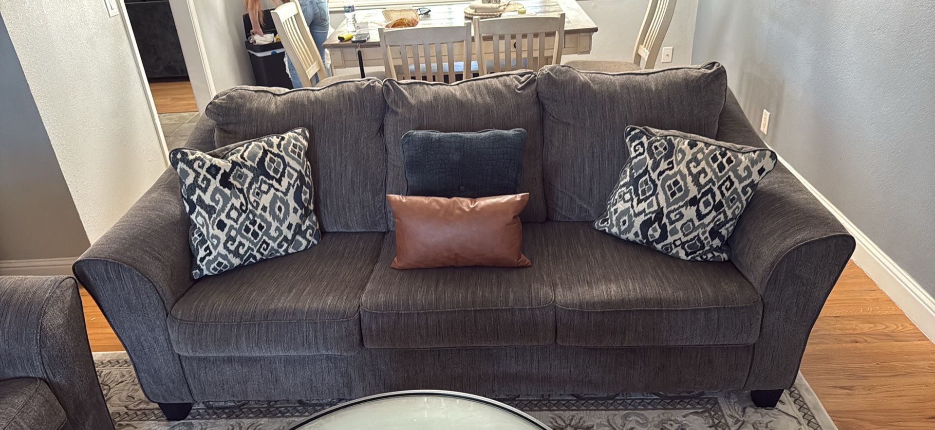 Couch and loveseat excellent condition