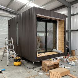 Modern Tiny House Cabin 
