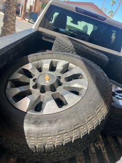 24 Silverado 2500 wheels and tires
