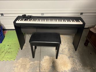 Yamaha weighted keyboard with stand and stool