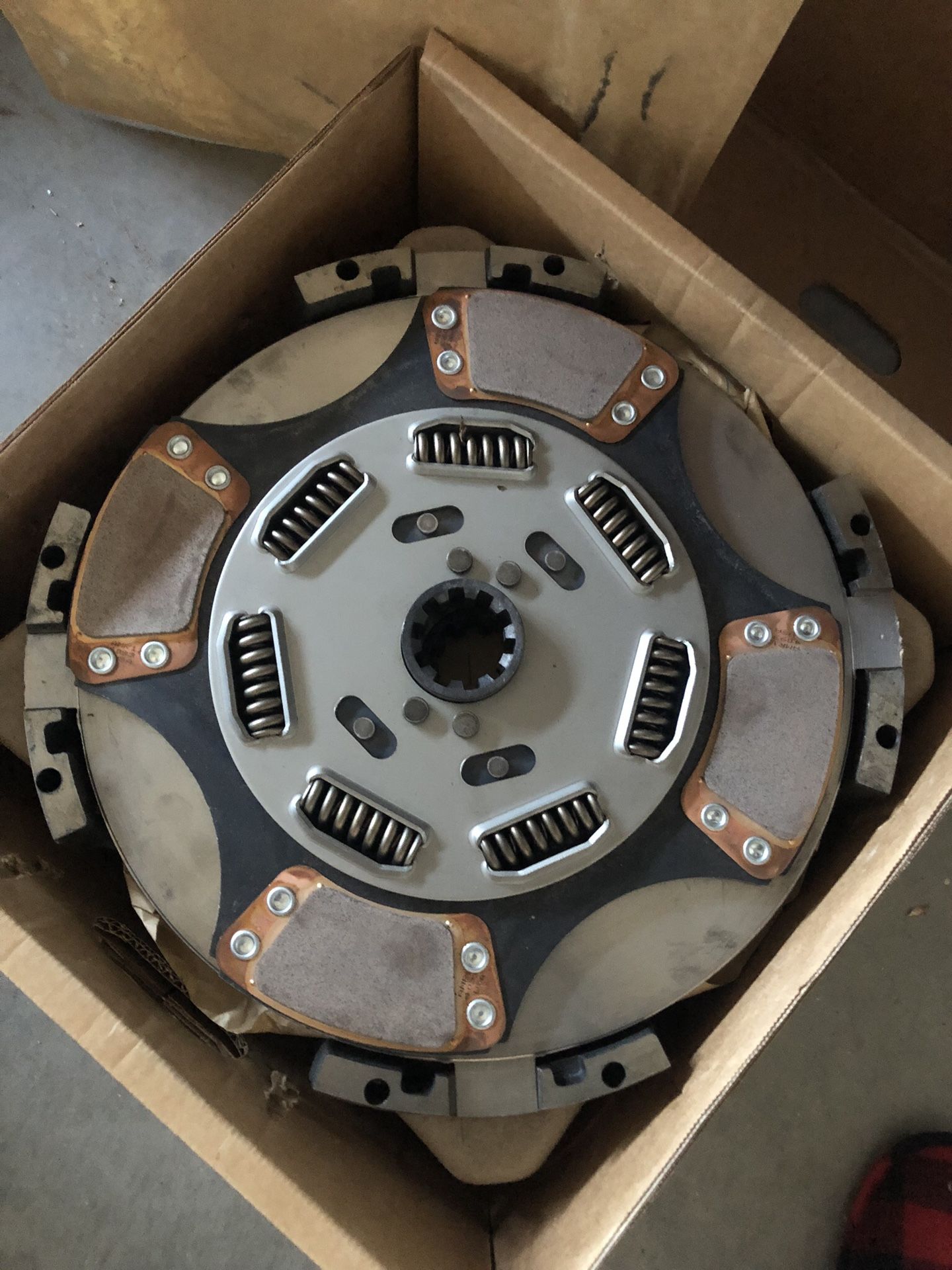 Self Adjusting big rig/semi truck clutch