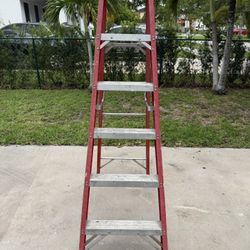 6ft Fiberglass ladder 🪜 