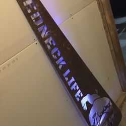 Metal “Redneck Life” Sign