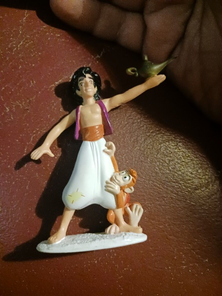 Vintage ALADDIN DISNEY 3” ACTION FIGURE PLASTIC TOY