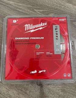 Milwaukee 9 in. Segmented Diamond Blade