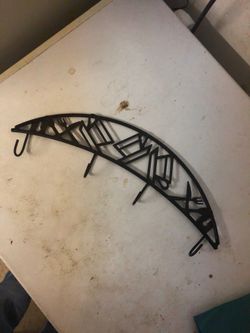 Black metal key chain holder