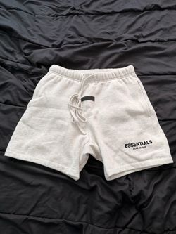 Light oatmeal essential shorts