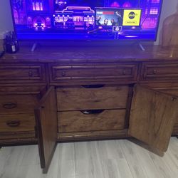 Dresser 9 Drawer
