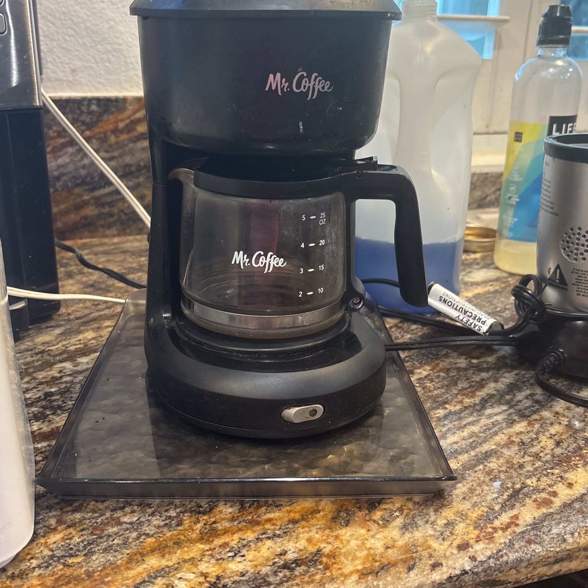 Mr Coffee 4 Cup Coffee Maker $3 Cash Works Perfect