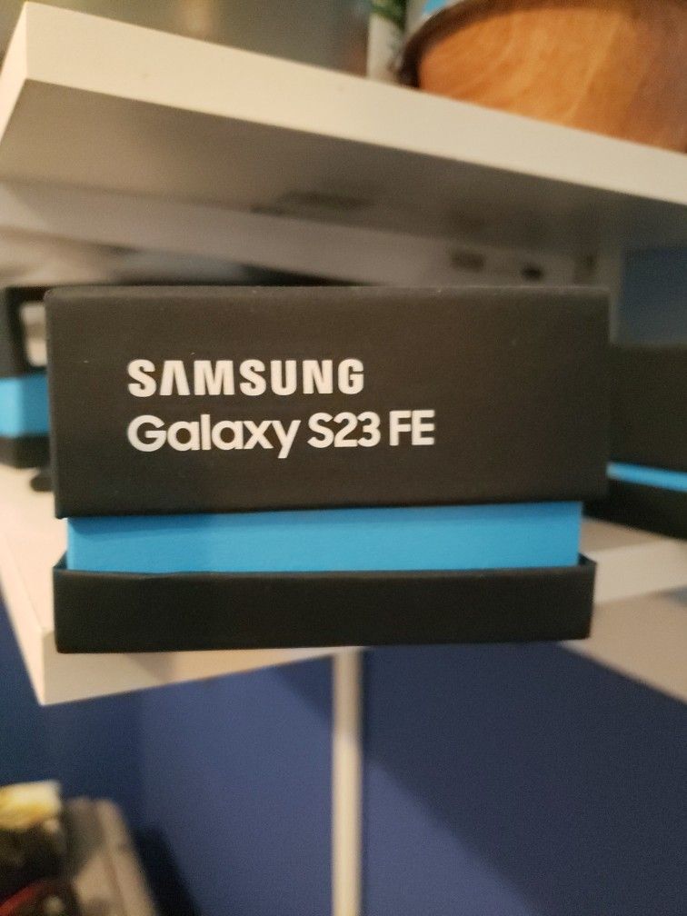 Samsung Galaxy S23 FE (Open Box) AT&T