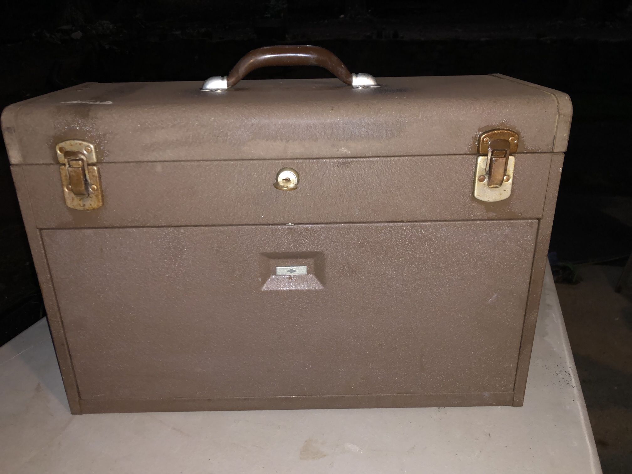 Kennedy tool chest