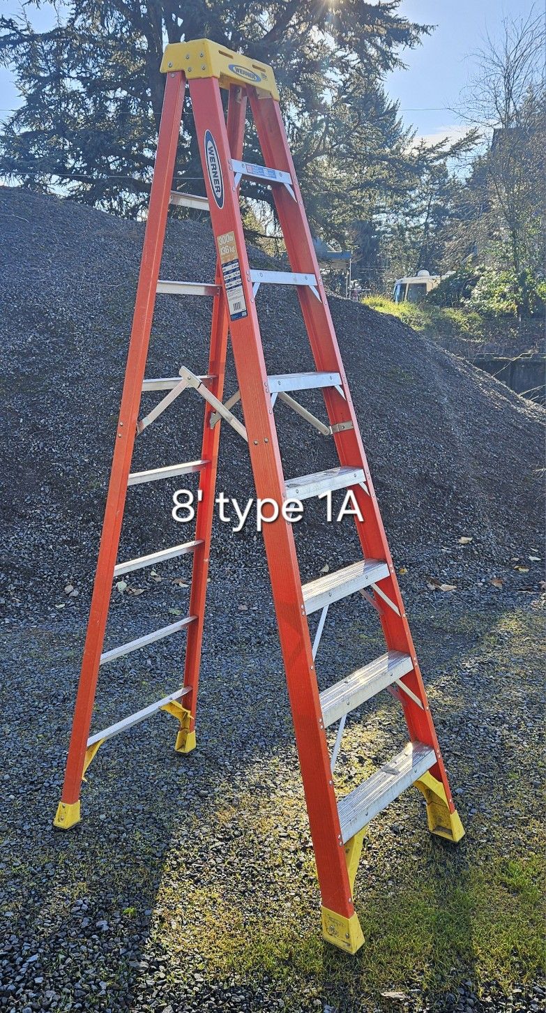 8' Werner step ladder 
