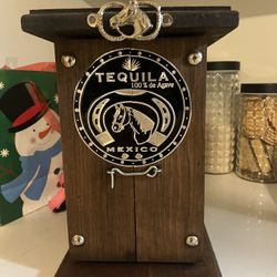 Tequila decanter And shot Glasses 