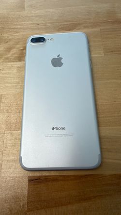 Like New Factory Unlocked iPhone 7 Plus 128GB Silver - 90% battery health.