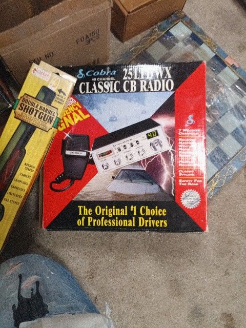 25 LTD CB RADIO