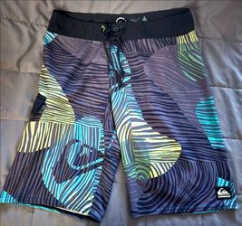 Quiksilver Cypher Illusion Boardshorts Size 34