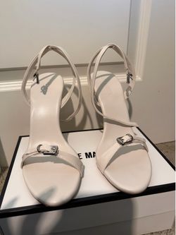 Steve Madden Foxx Heel size 9 off white