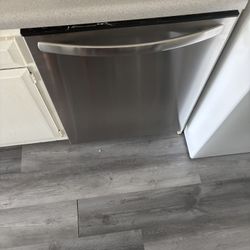 Dishwasher 