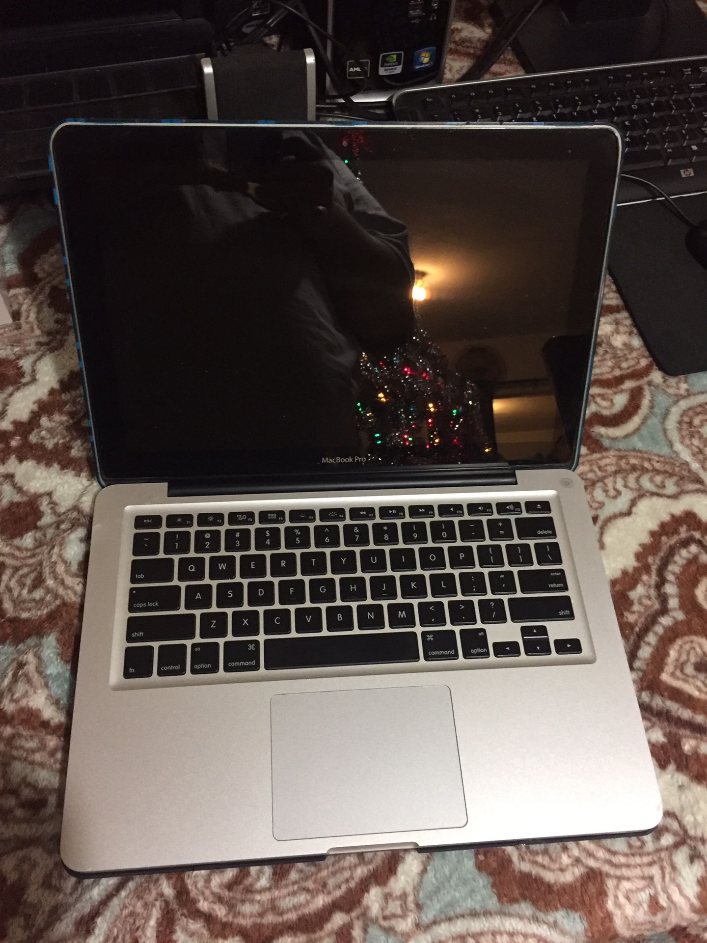 Used Mac book 2011