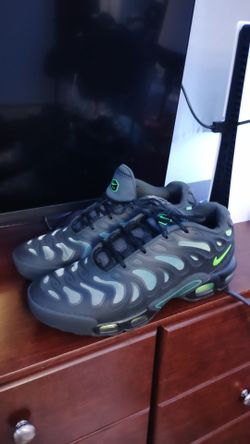 Nike Air Max Plus Drift Black green skrike
