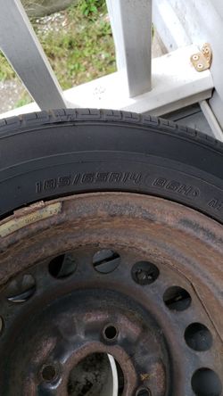 Tire on Wheel 185 65R14 86H