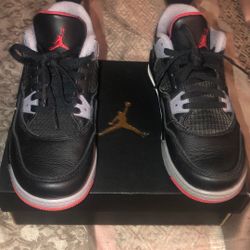 Retro Jordan 4s 
