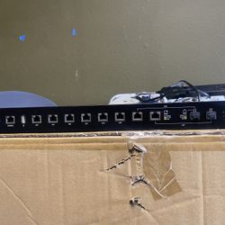 Ubiquiti ERPRO-8 EdgeRouter Pro 8-Port Router 2x Combination SFP RJ45 Ports