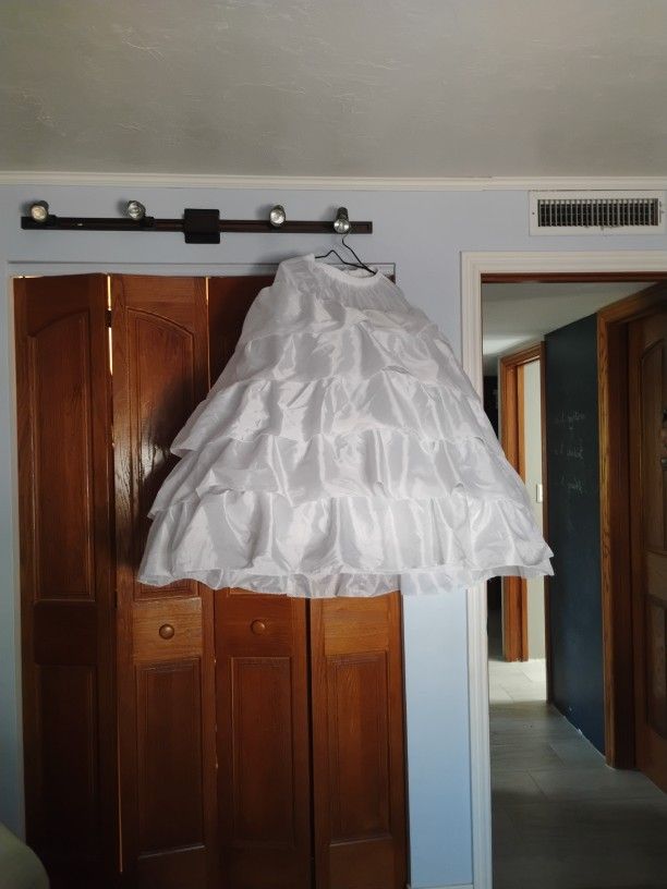 Adjustable Crinoline