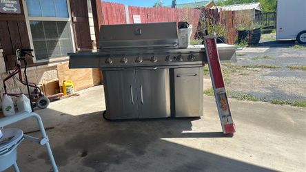 Jenn-Air Outdoor Grill and Rotisserie