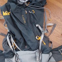 REI FLASH 65 LIGHTWEIGHT BACK PACK.