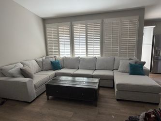 Large U-Shaped Sectional Sofa with Chaise