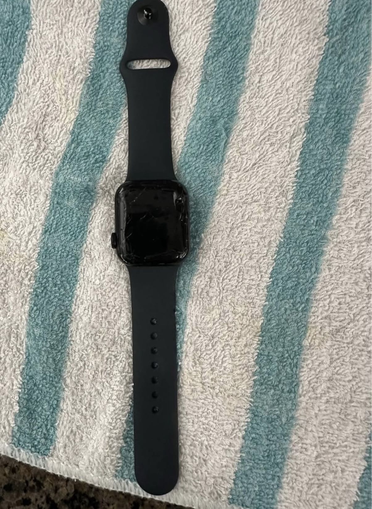 Apple Watch SE - cellular + GPS
