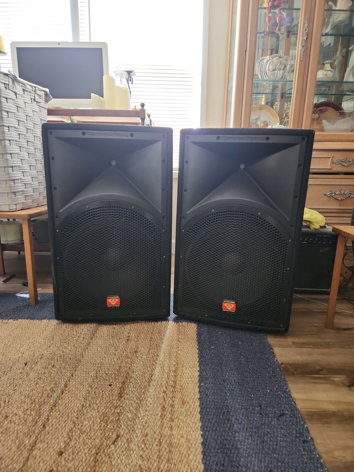 Cerwin-Vega INT-152 V2 Intense! (2)