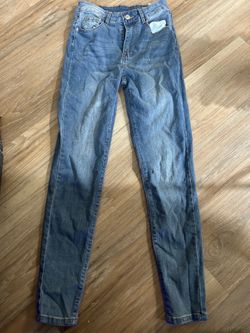 Light wash stretchy jeans size S