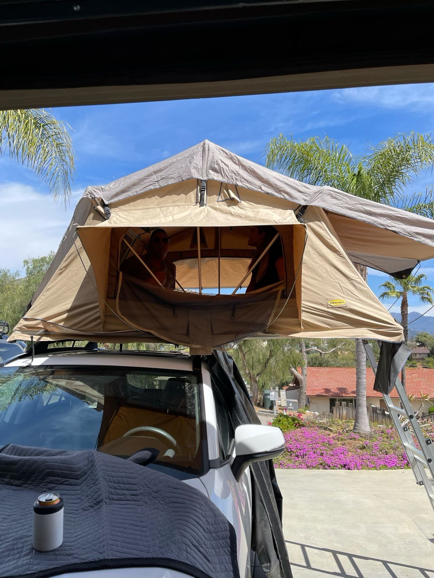 Smittybilt Overlander Roof Top Tent- 2783