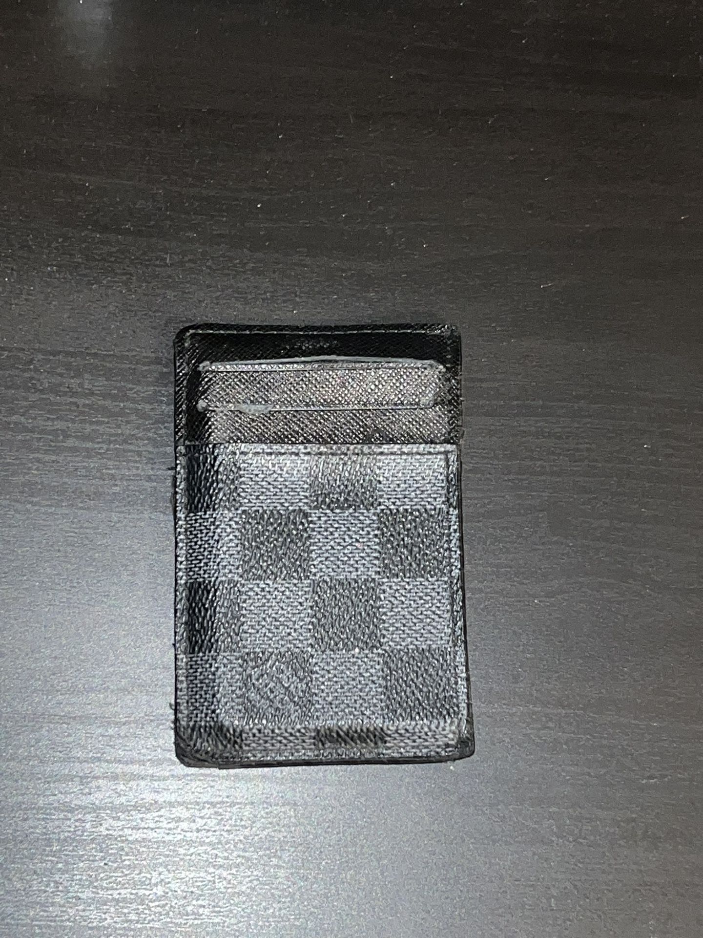 LV Wallet - Bi Fold In Second Photo