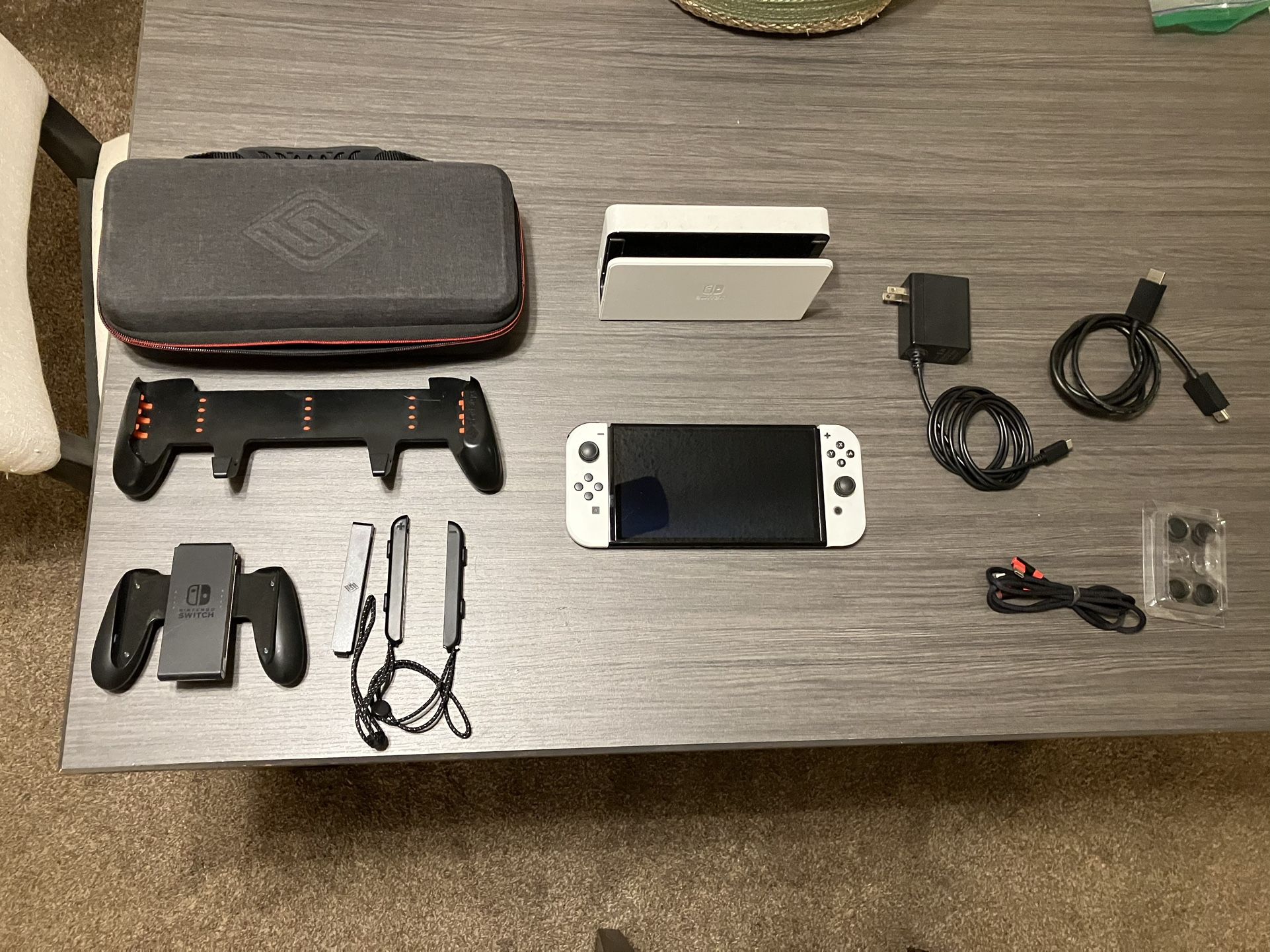 Nintendo Switch OLED W/ Accessories +256gb MicroSD