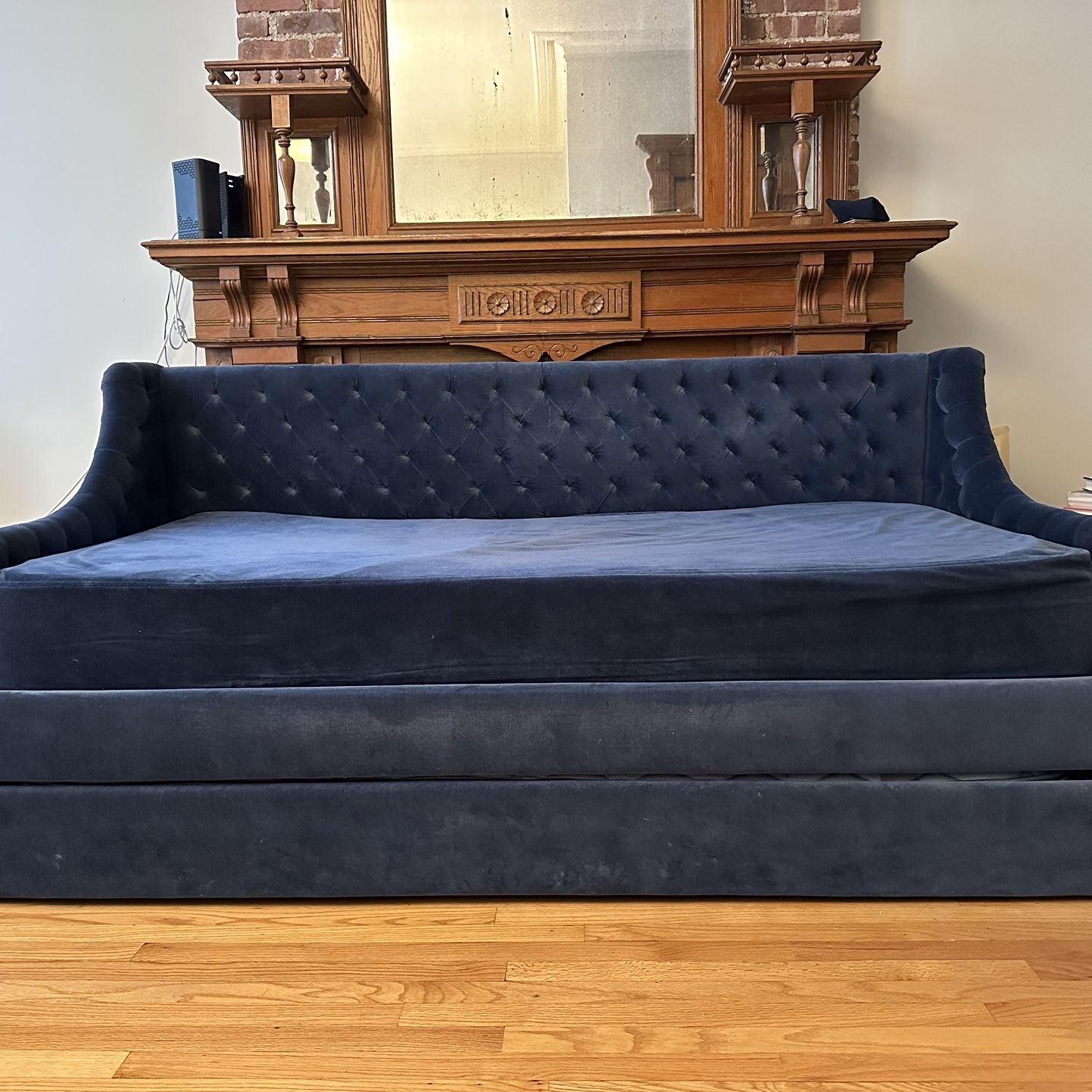 Devyn tufted daybed discount