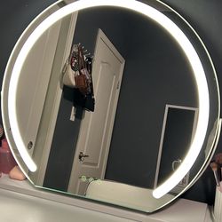 Vanity Mirror with Lights 