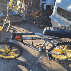 RARE Vintage Huffy  MONO SPRING BMX BIKE