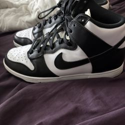 Nike Panda Dunks Like New Size 9.5 Men’s 