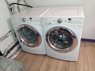 Whirlpool Duet Washer and Dryer Set Front Load