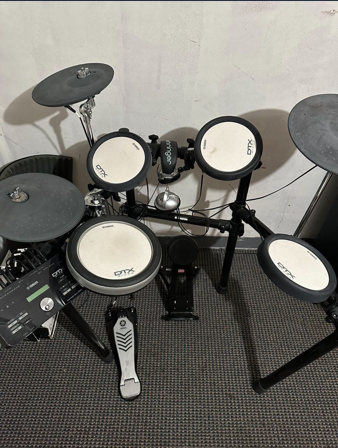 Top Notch Yamaha dtx502 Electric Drum Kit .
