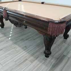 8'POOL TABLE  FREE DELIVERY AND SETUP 