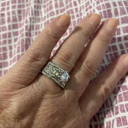 Beautiful Wedding Engagement Ring 