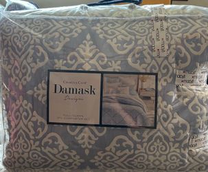 3PC Macy's Full/Queen Comforter Set