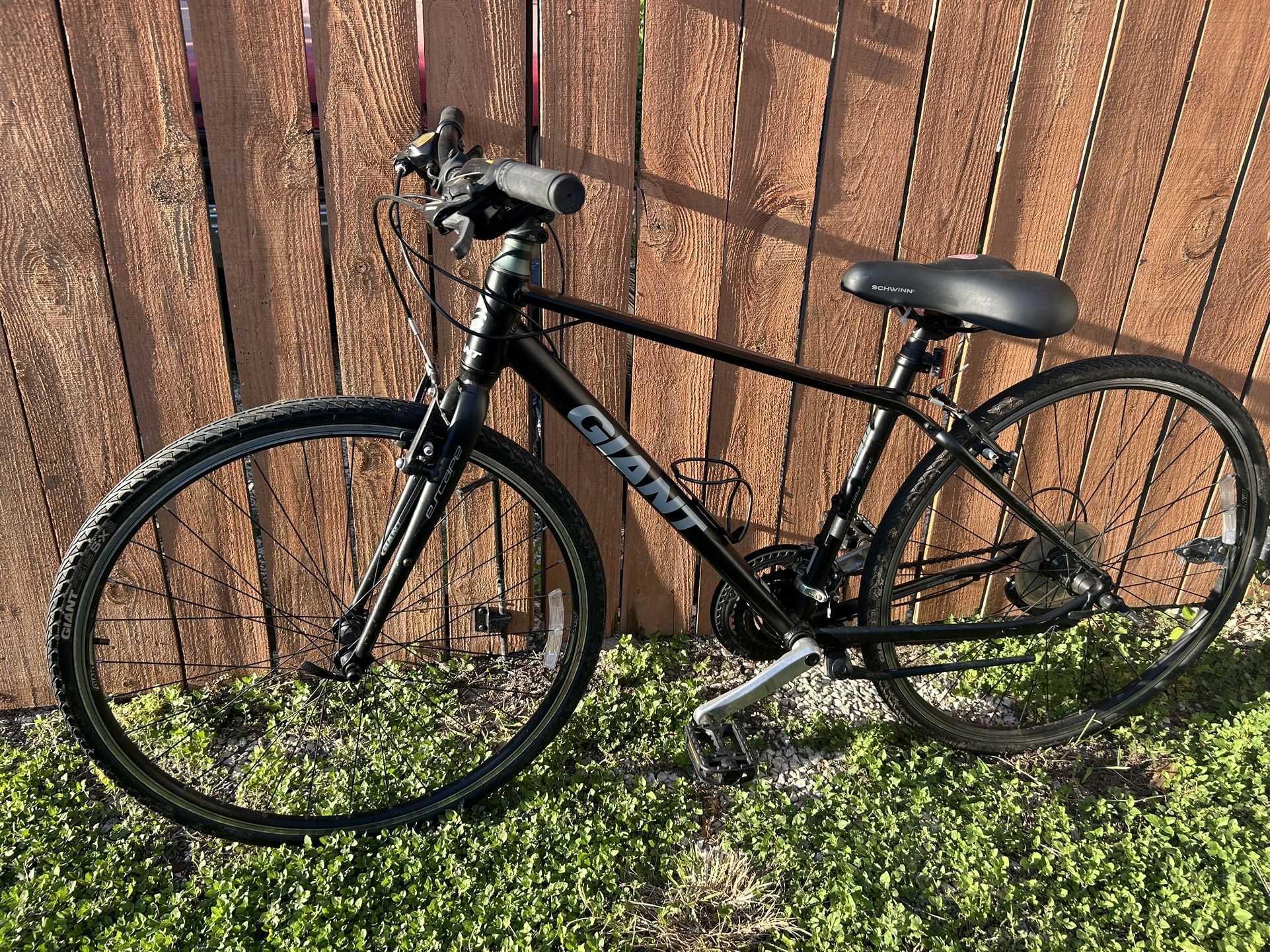 Giant hybrid bike ,Bicicleta tamaño pequeño