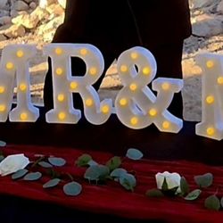 Wedding MR & MRS Table Decor